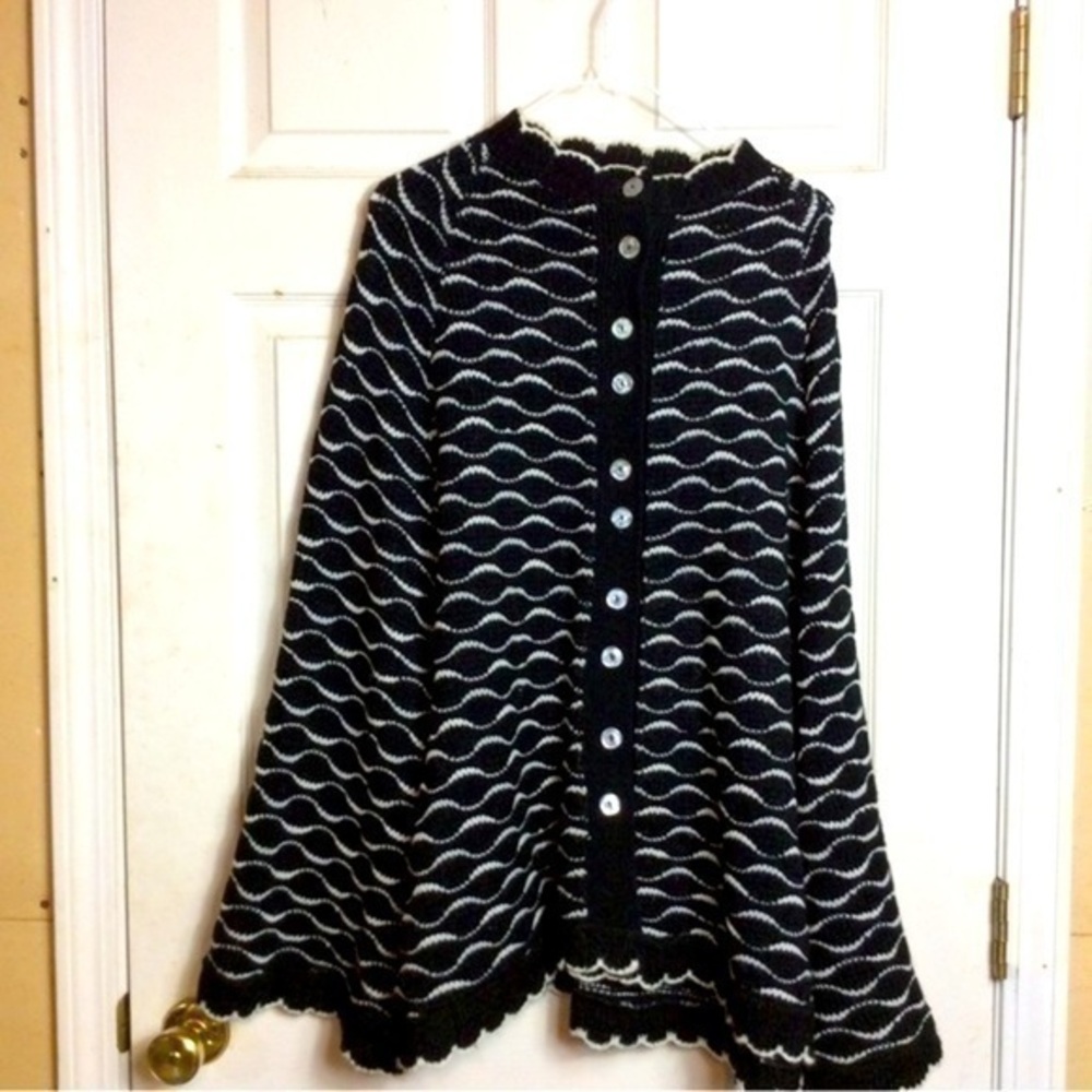 Vintage Montgomery Ward 70s cape/poncho  one size. Black